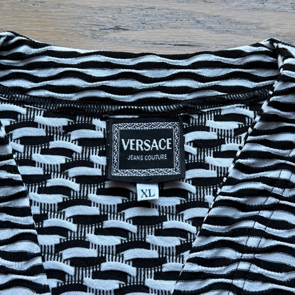 Vintage Versace Jeans Couture black & white Crop Top - Picture 4 of 8